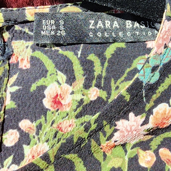 Zara Floral ROMPER - Picture 3 of 5